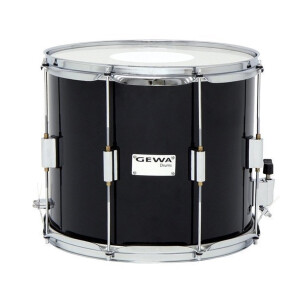 Parade und Tenortrommeln