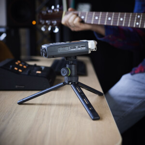 Gravity VS Tripod 01 B