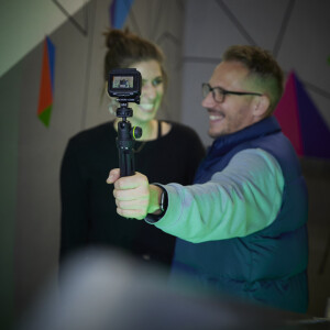 Gravity VS Tripod 01 B