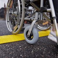 Defender XPRESS 100 YEL RETAIL