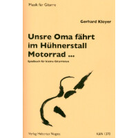 Unsere Oma fährt im Hühnerstall Motorrad